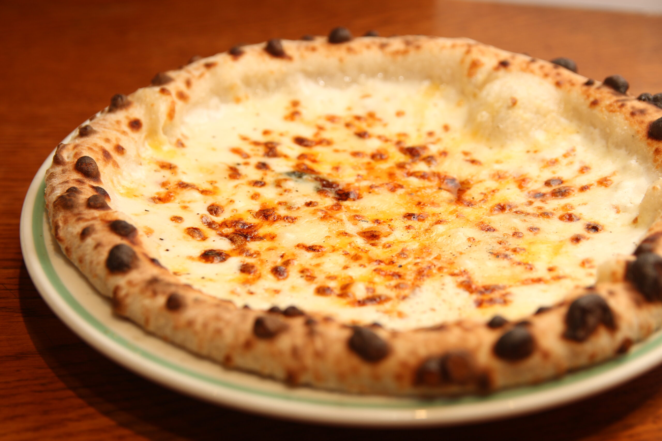 （オプション）４種チーズのピッツァ